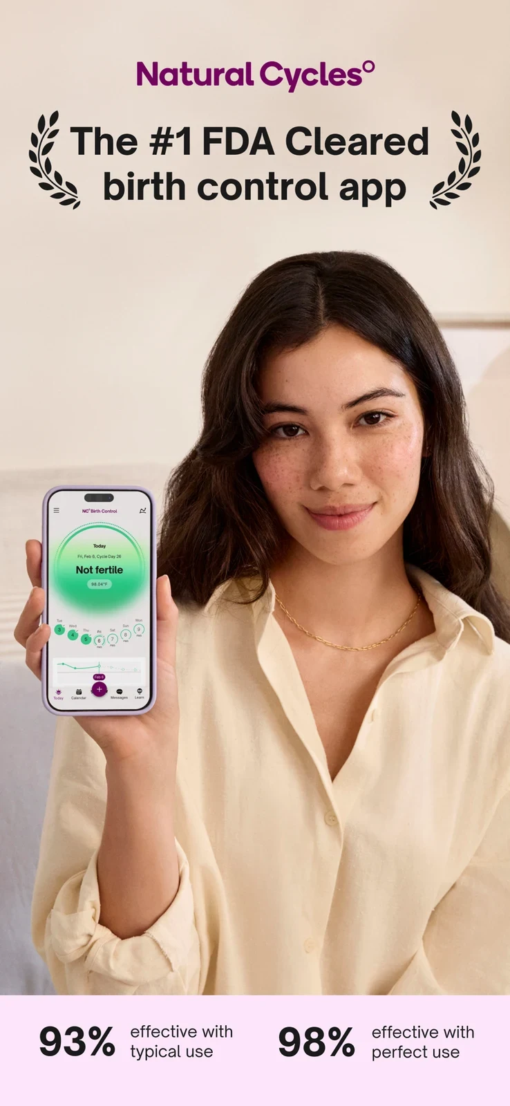 Natural Cycles: contraceptive positioning and phone held by a person